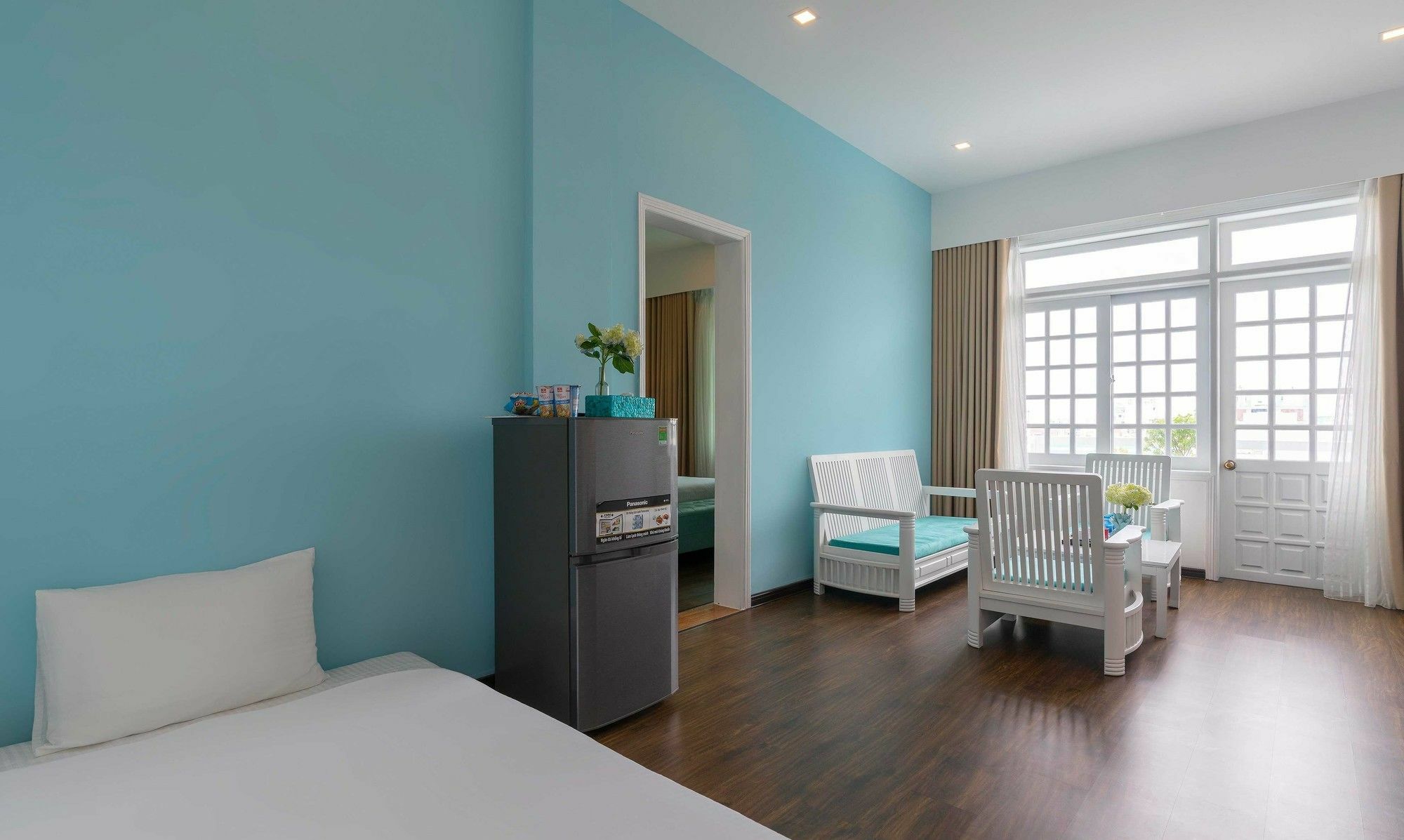Khách sạn Zoneland Flora & 3*