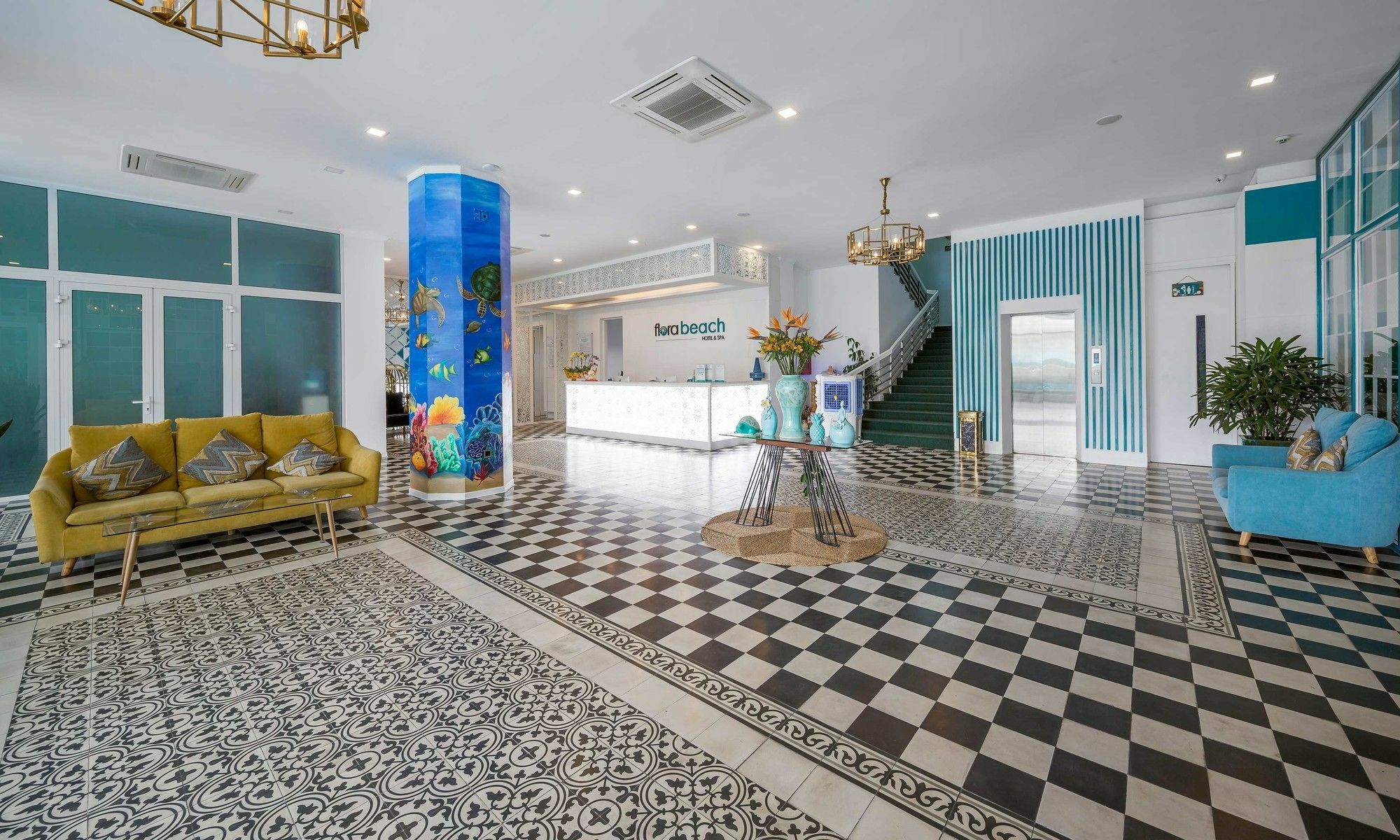 Khách sạn Zoneland Flora & 3*